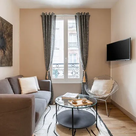 Near Porte De Versailles Apartment