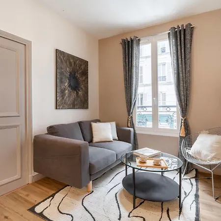 Near Porte De Versailles Apartment *